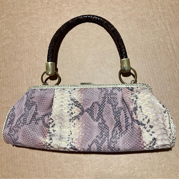 Adrienne Vittadini snake skin baguette bag - Picture 2 of 16